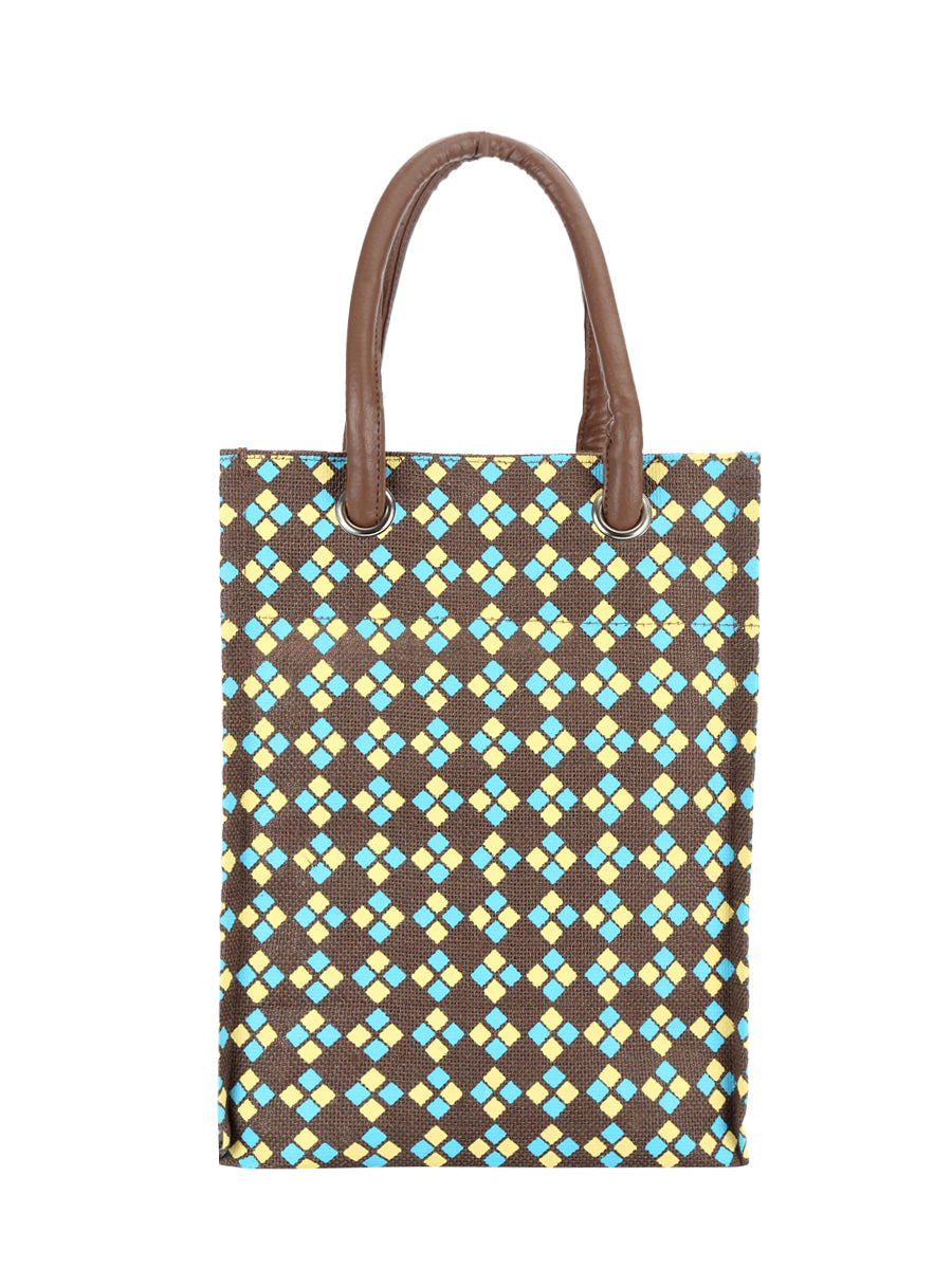 Jute Cottage Diamond Print Big Eyelet Lunch With Bottom Board