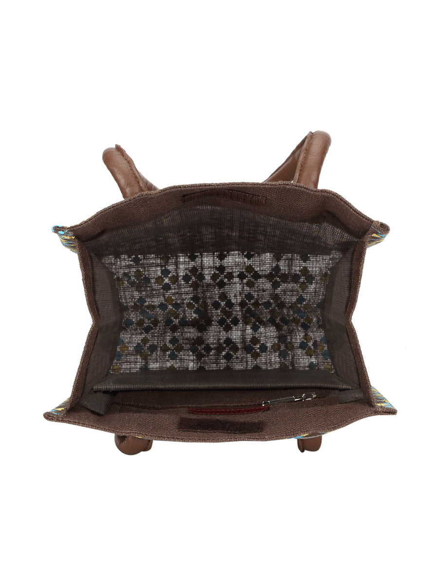 Jute Cottage Diamond Print Big Eyelet Lunch With Bottom Board