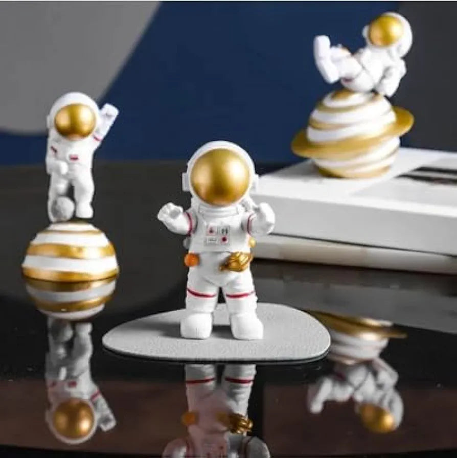 Satyam Kraft 3 Pcs Astronaut Figurines Outer Space-Themed Action Figures