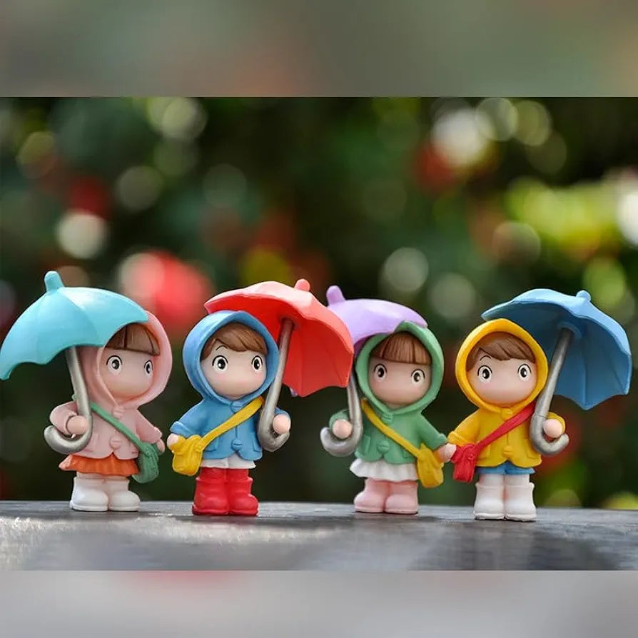 Satyam Kraft Resin 4 Pcs Miniature Cute Brother Sister Figurines with Open Umbrella