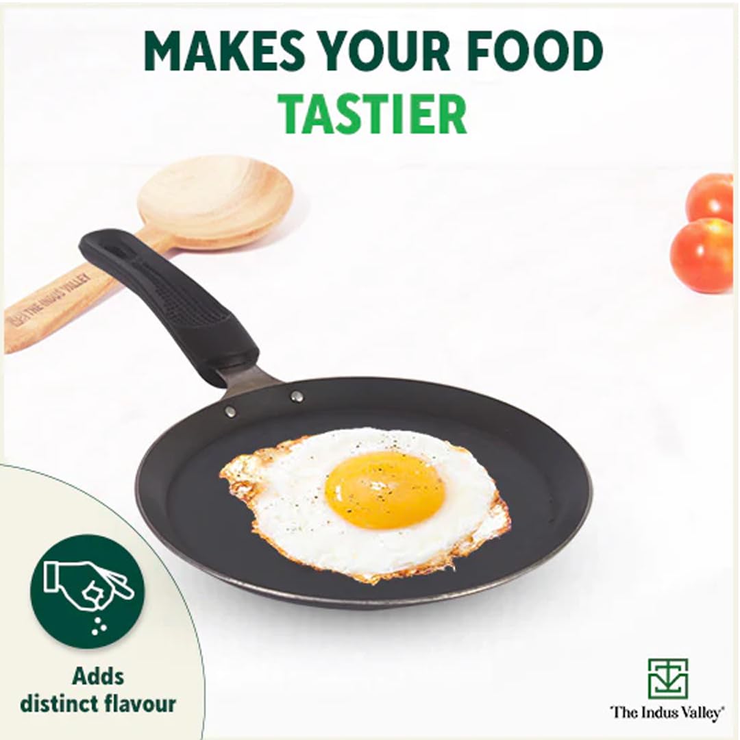 The Indus Valley Pre-Seasoned Iron Omlette Pan With Bakelite Handle
