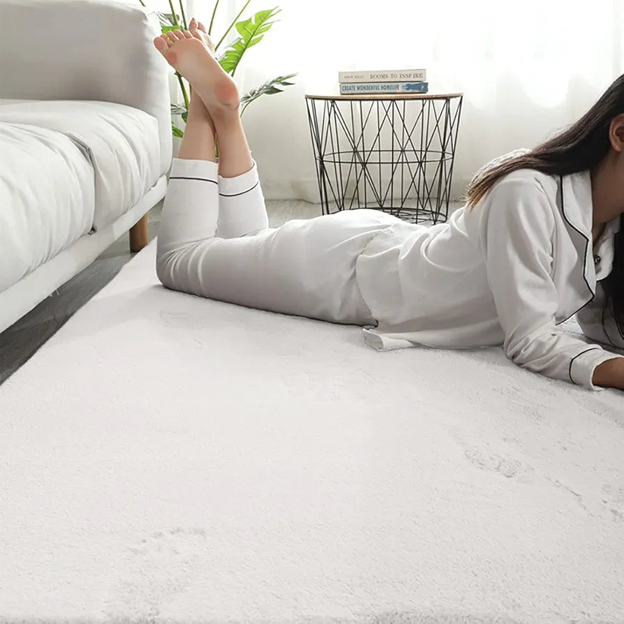 Luxe Home International Ruffle Floor Rug Rabbit Fur 1000 GSM Living Room Foot Mats 4 X 6 FtColour White