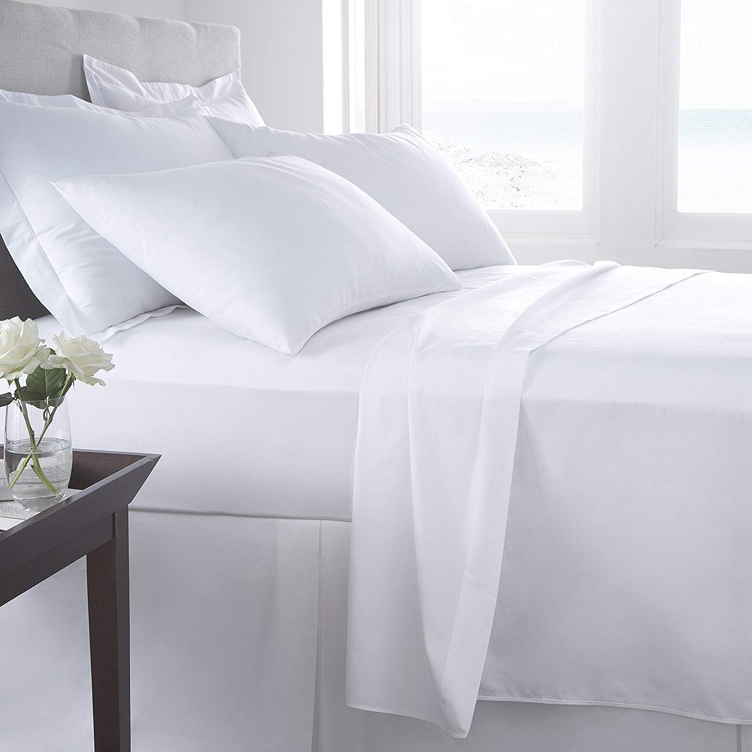Huesland by Ahmedabad Cotton 144 TC Cotton King Size Bedsheet with 2 Pillow Covers - White