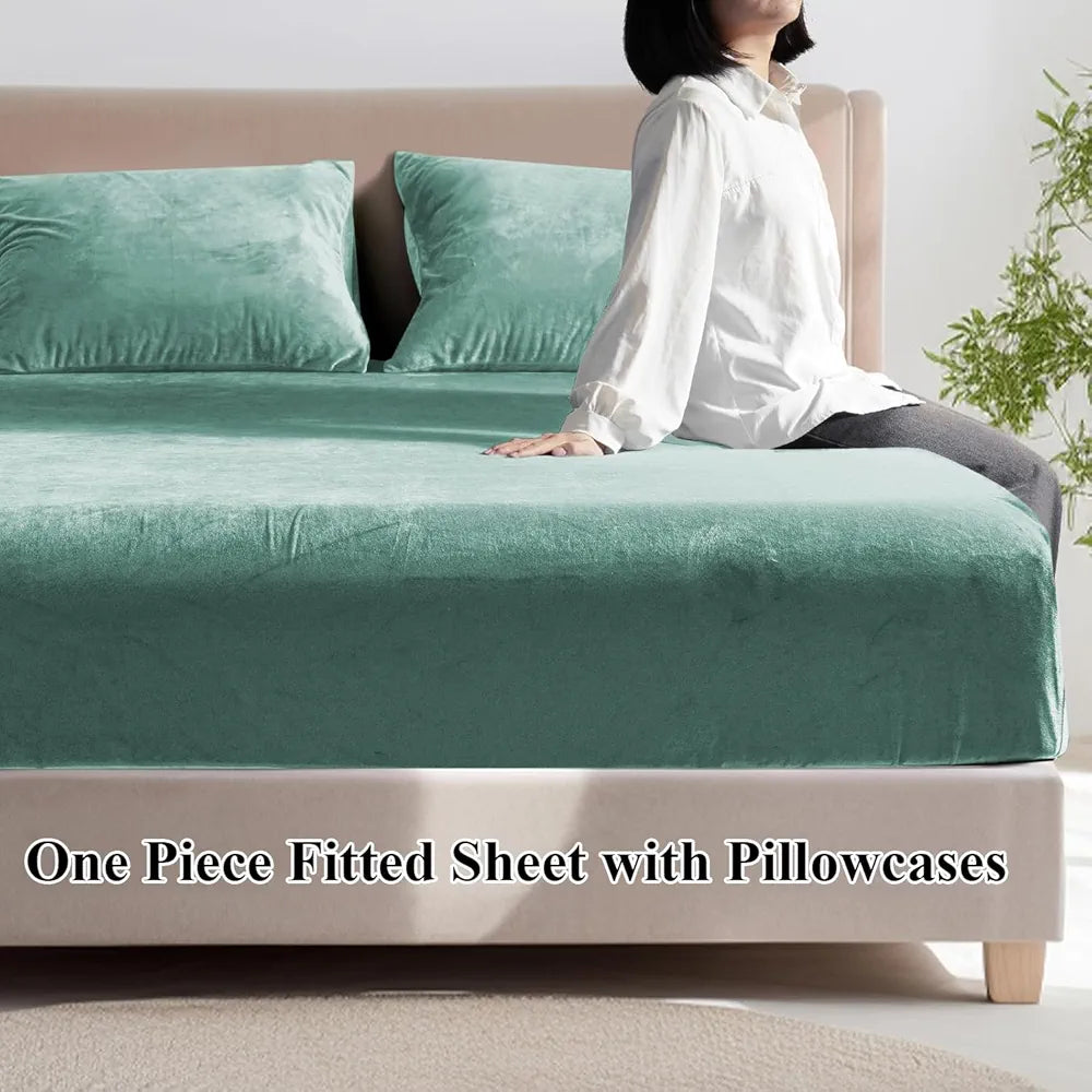Cloth Fusion 200 TC Warm Winter Elastic Fitted Bedsheet for Double Bed King Size with 2 Pillow Covers Green