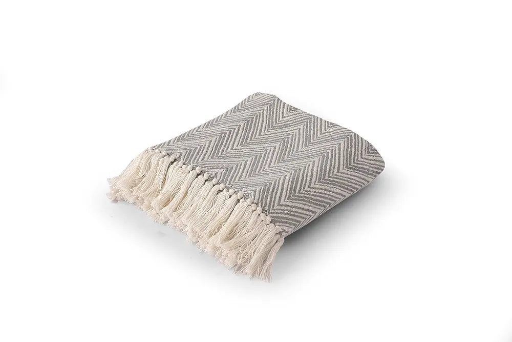 Sashaa World Zig Zag Patterned Grey Ivory Woven Throw Colour Grey/white
