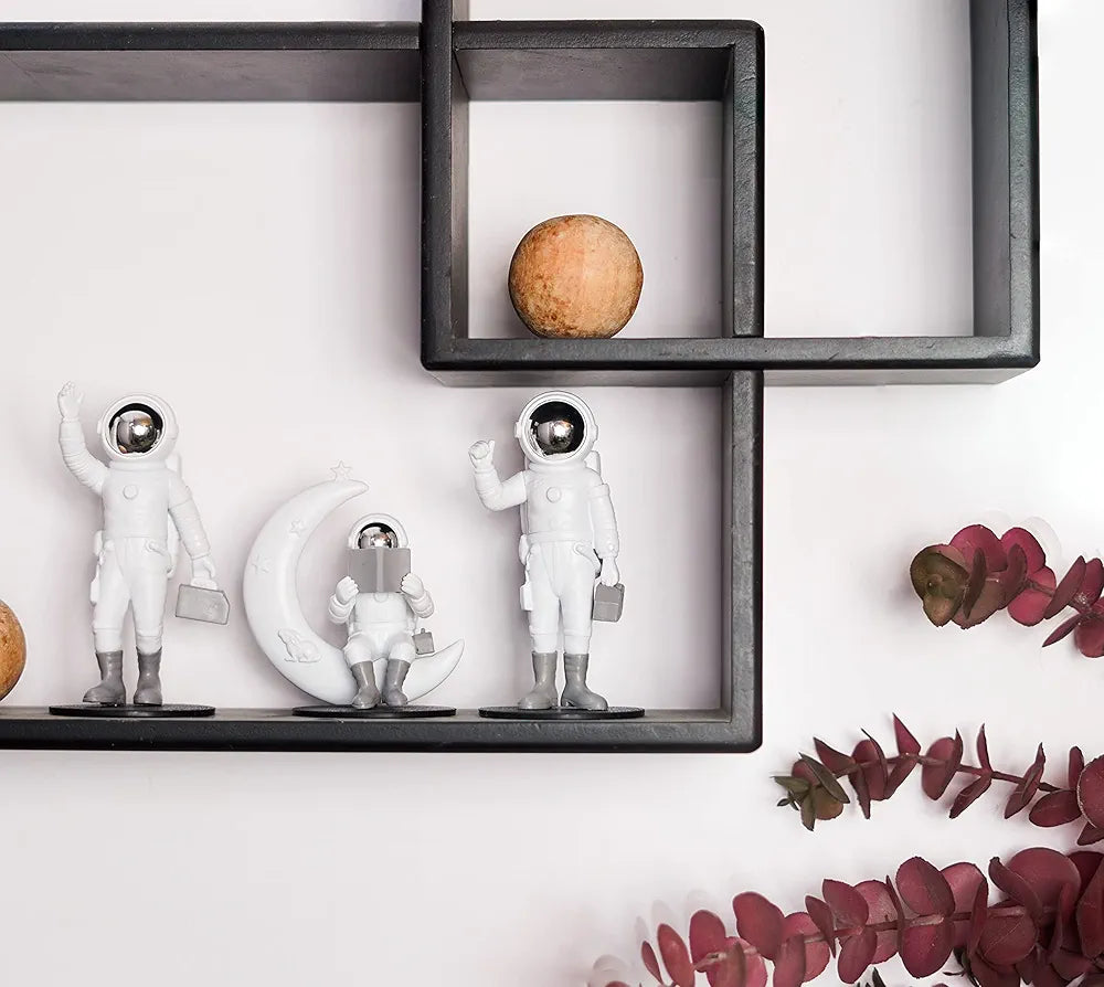 Street27 3pcs Astronaut Figurine Mirror Spaceman Ornament