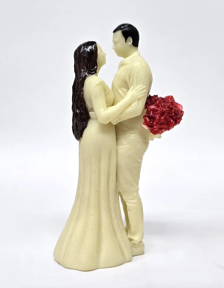 Gold Art India Couple Figurine with Ivory Finish Red Flower Bouquet