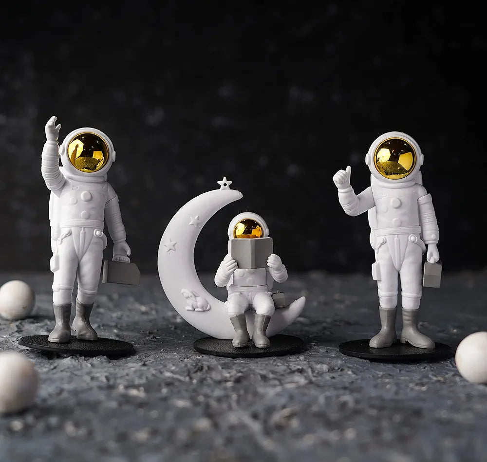 Street27 Resin 3Pcs Astronaut with Moon Figurine Mirror Spaceman Ornament