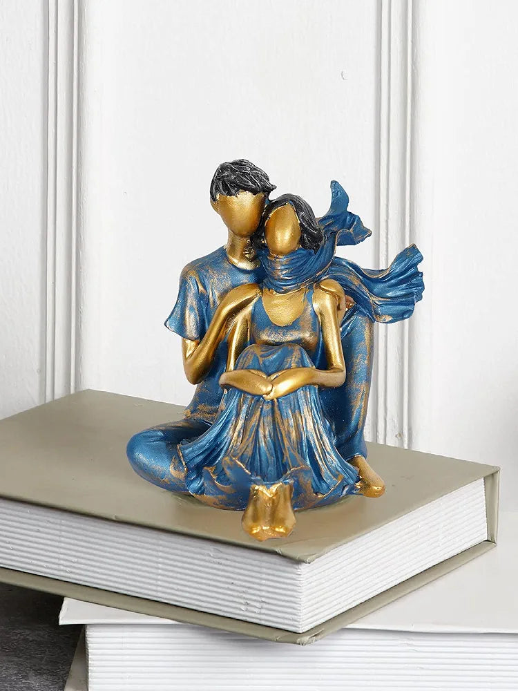 Zart Presents New Romantic Couple Showpiece Resin