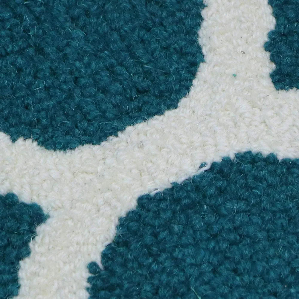 The Home Talk Tufted Round Wool Carpet for Living Room Bed Room Hall Coffee Table 5 Diameter Blue Quatrefoil