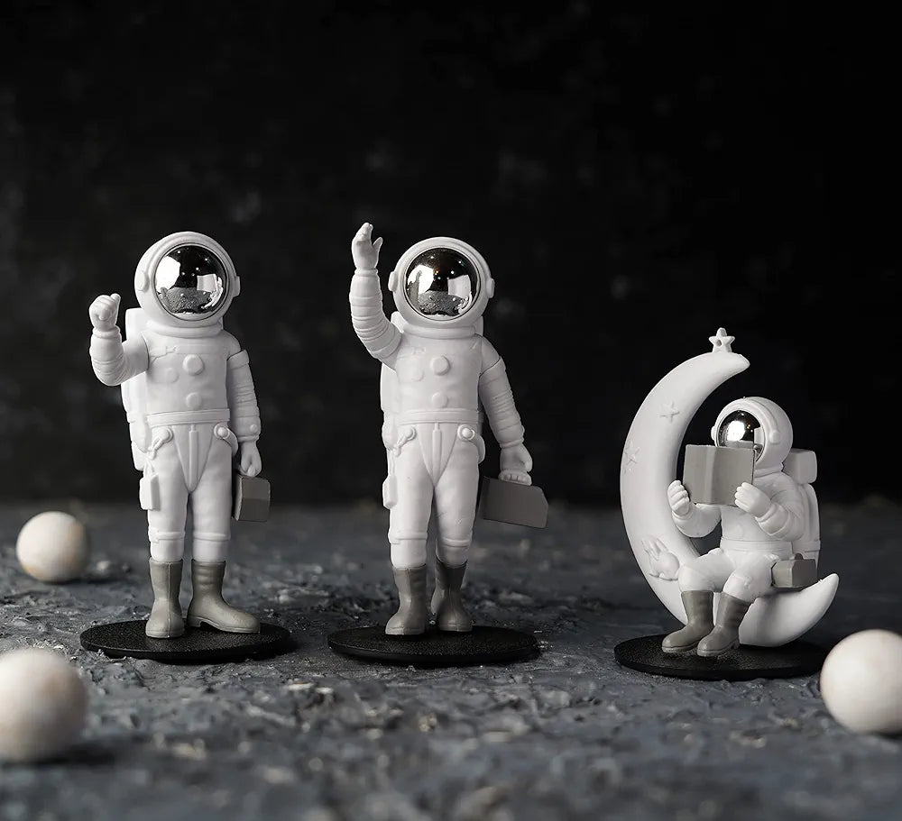 Street27 3pcs Astronaut Figurine Mirror Spaceman Ornament