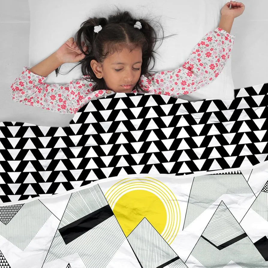 Divine Casa 120 GSM Microfiber Single Kids Dohar Soft & Lightweight Throw Blanket Geometric Triangles Pattern Colour Black & White