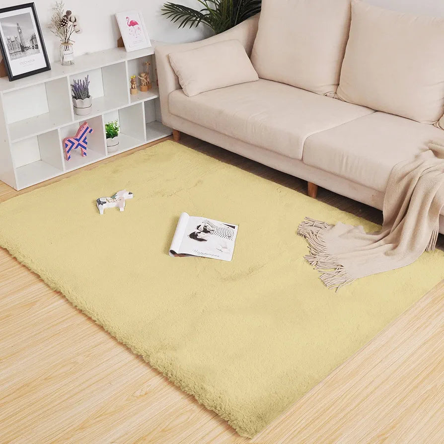 Luxe Home International Ruffle Floor Rug Gold