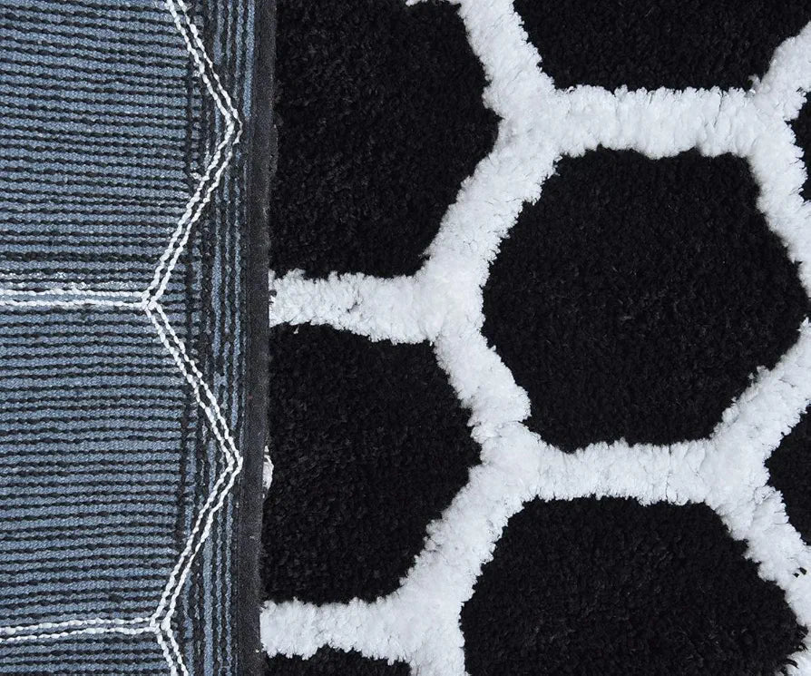 Aerohaven Abstract Modern Anti Slip Bathmat Black Colour Microfiber