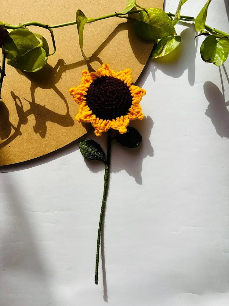 Crochet Sunflower Decor Knitted Fake Sunflower Crochet Artificial Daisy with Stem Multicolour