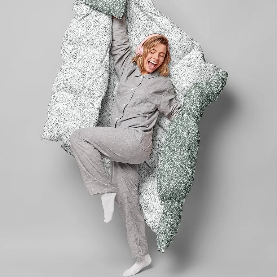 Divine Casa Microfibre All Weather Lightweight 120 GSM Printed Reversible Single Bed Size Quilt Comforter Blanket TC - 120 Colour Silvery and White