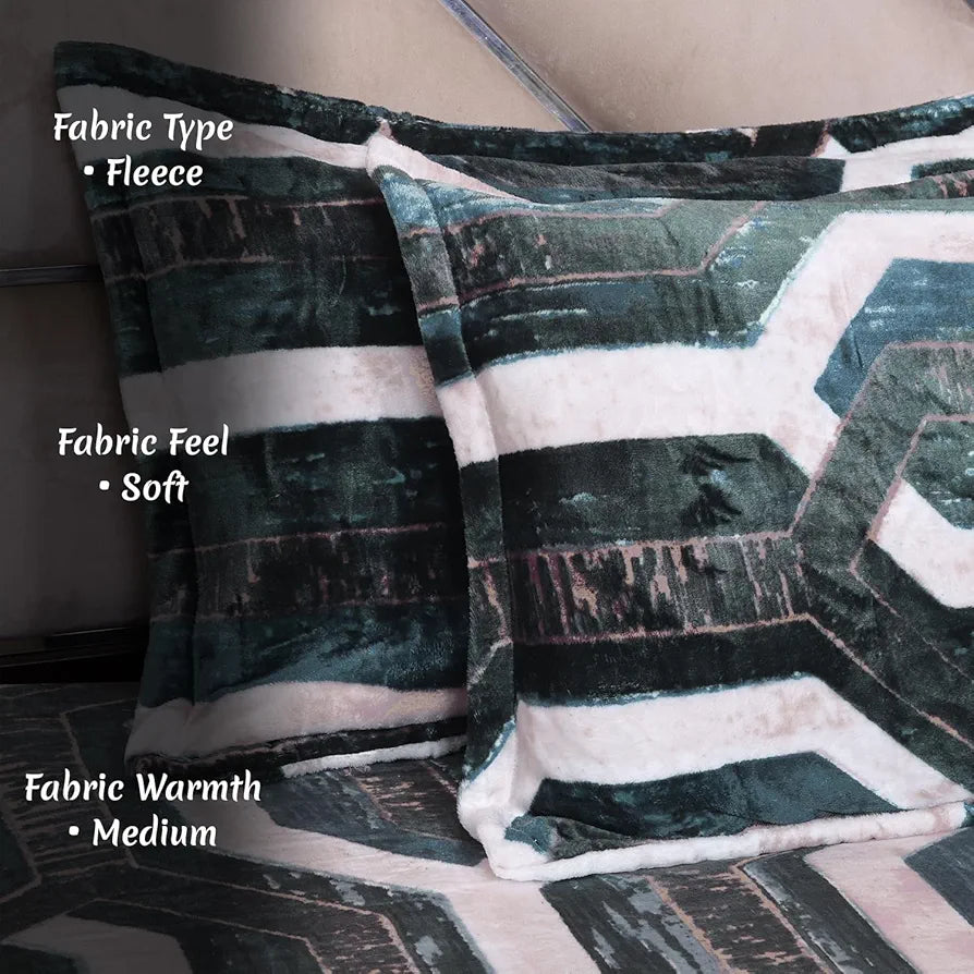 Cloth Fusion 190 TC Warm Winter Bedsheet for Double Bed King Size with 2 Pillow Covers Honeycomb
