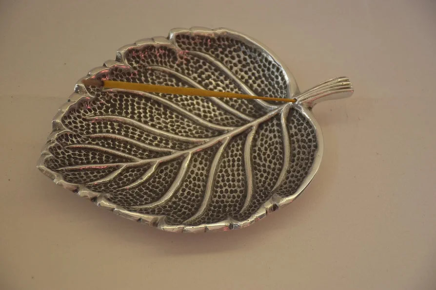 Pure Source India Leaf Design Aluminum Agarbatti Stand Silver