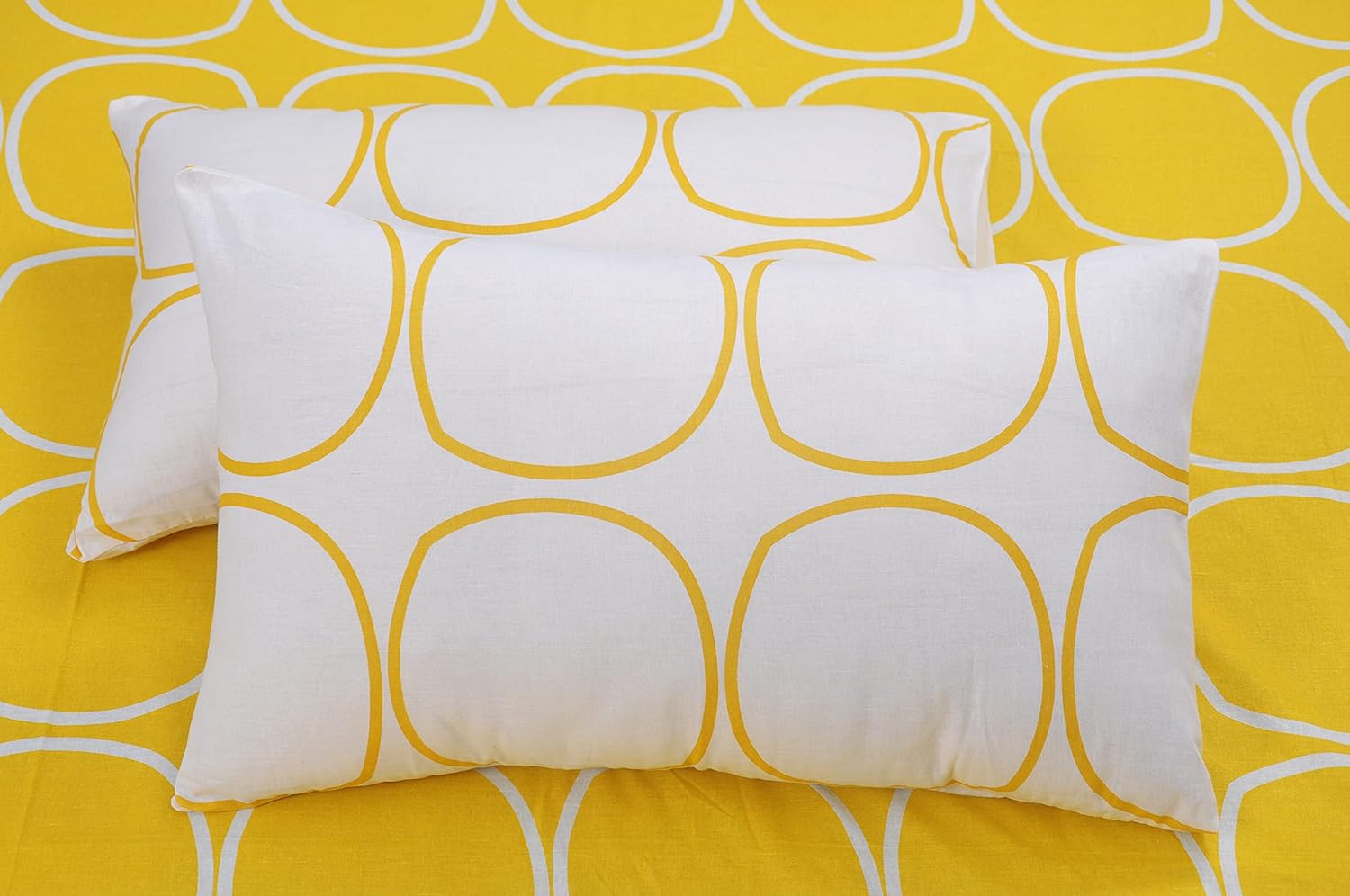 Huesland by Ahmedabad Cotton 144 Tc Cotton Bedsheet for Double Bed King Size with 2 Pillow Covers | Yellow & White