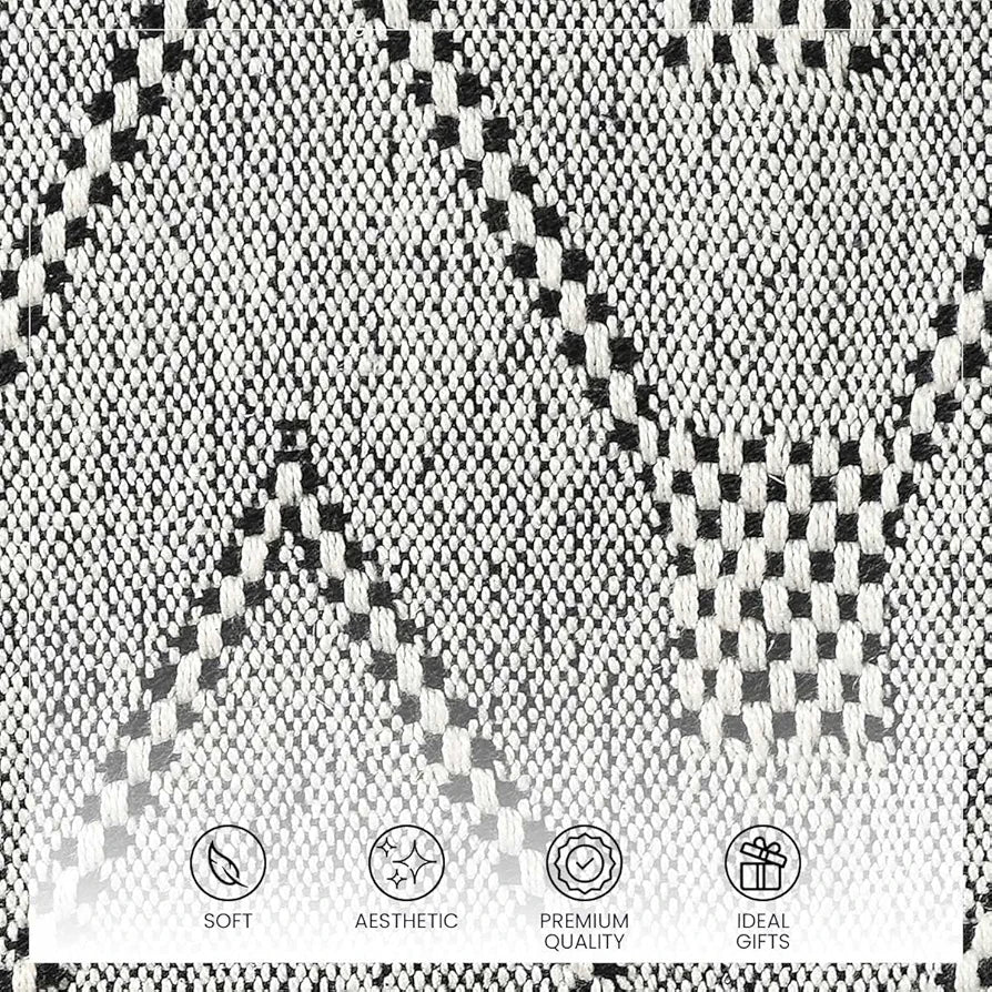 Sashaa World Zig Zag Super Soft & Breathable Cotton Throw Blanket Colour Grey/Black