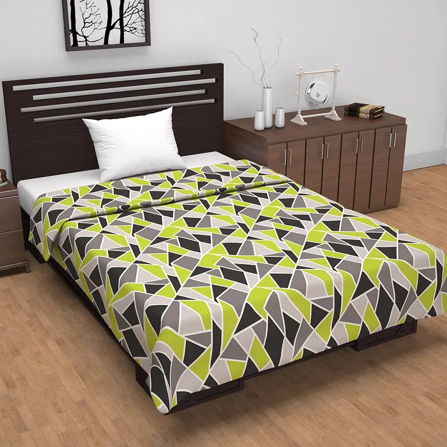 Divine Casa Emeraled 100% Cotton 120 GSM Reversible Triangle Geometric Printed Single Bed AC Dohar Blanket for Mild Winter Colour Jolly Green TC - 144