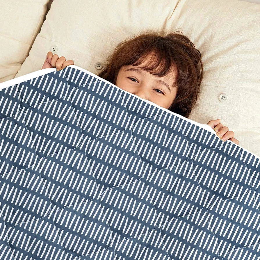 Divine Casa 120 GSM Microfiber Reversible Kids Single Bed Comforter Ultra-Soft Toddler Blanket Colour Blue Mirage