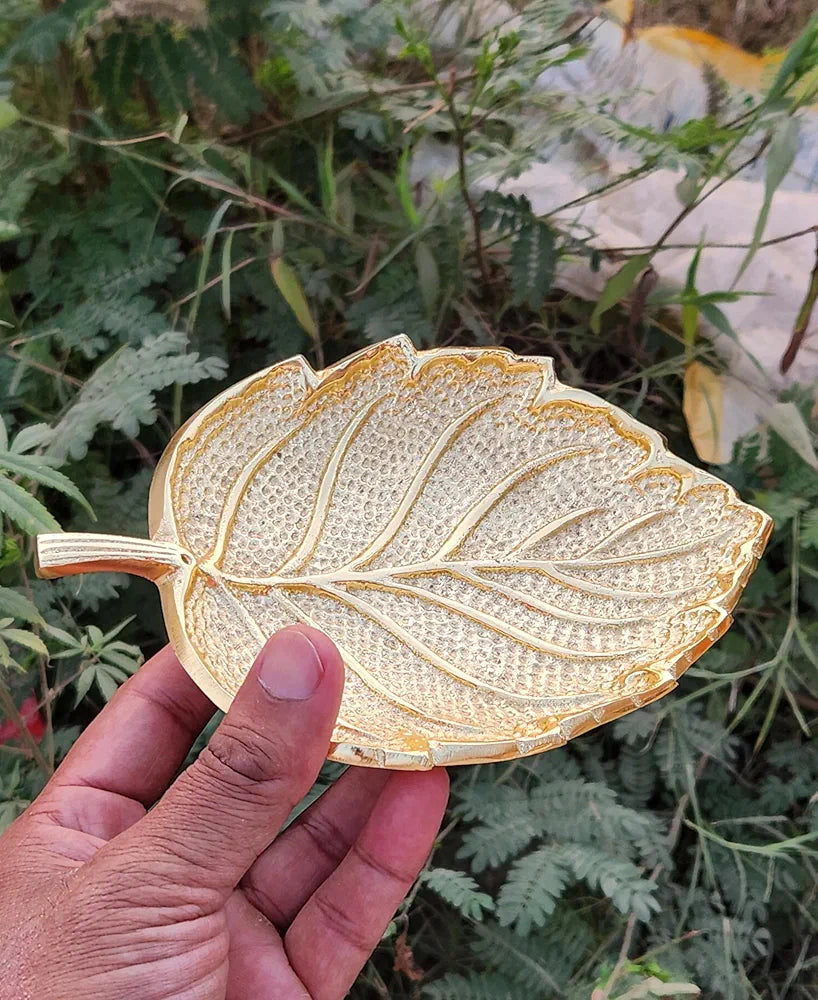 Pure Source India Leaf Design Aluminum Agarbatti Stand/Incense Holder Gold