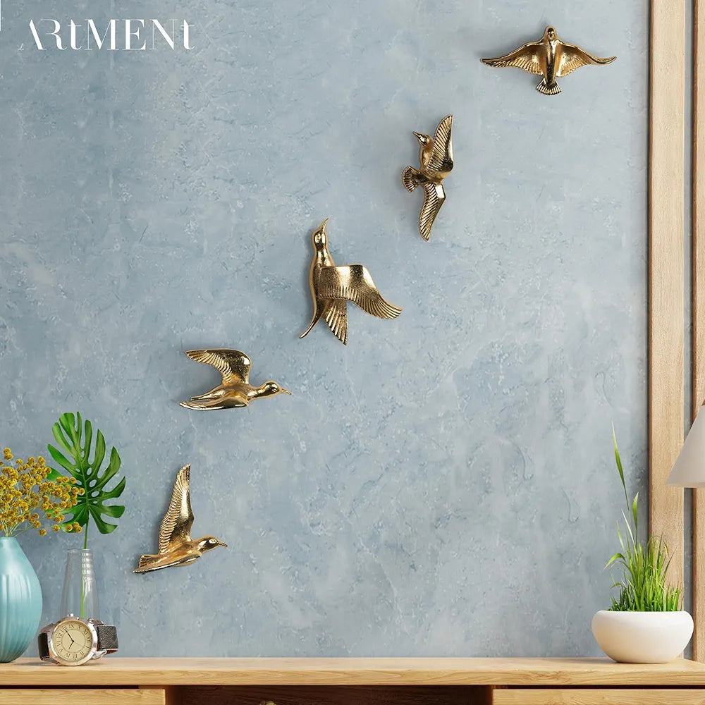 The Artment your Artistic Apartment Minimalist Watch Me Fly Wall Décor Hanging Set of 5 Gold