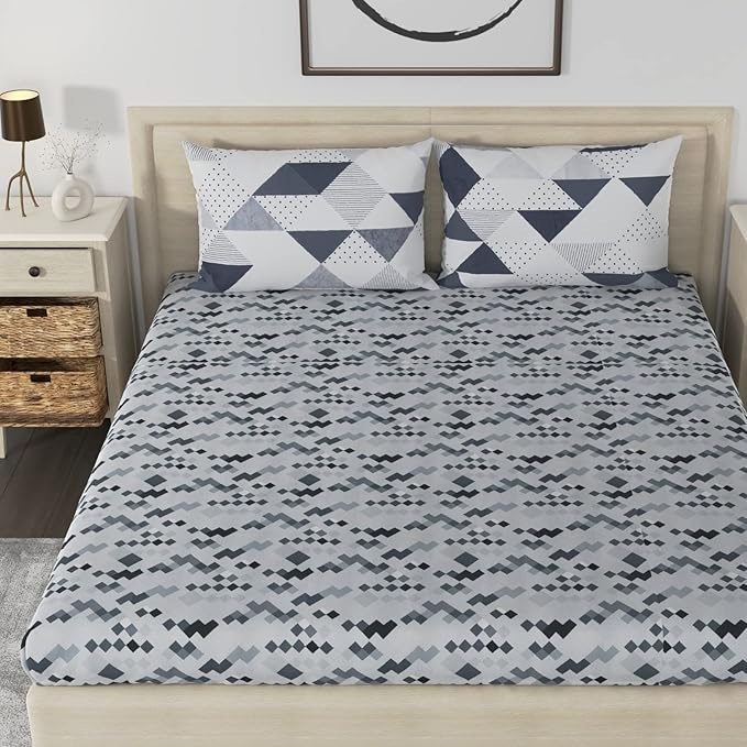 Huesland by Ahmedabad Cotton 186 TC King Size Bedsheet Cotton with 2 Pillow Covers | Grey & White
