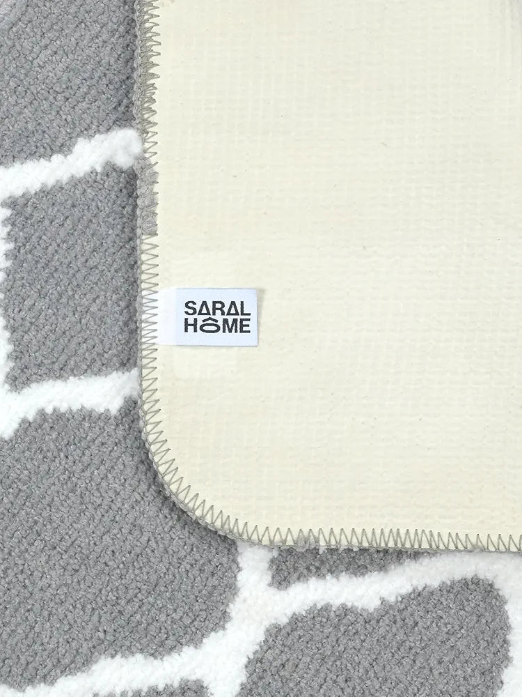 Saral Home Soft Anti Slip Microfiber Geometric Bathmats
