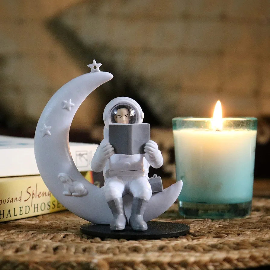 Street27 Astronaut Figurine Showpiece for Home Décor Idols