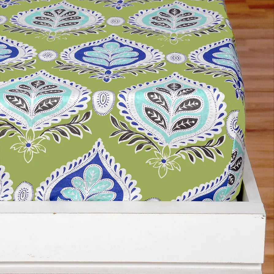 Divine Casa 100% Cotton 144 TC Fitted Printed Bedsheet for King Bed Soft-Touch Skin-Friendly Bedsheet Colour Apple Green