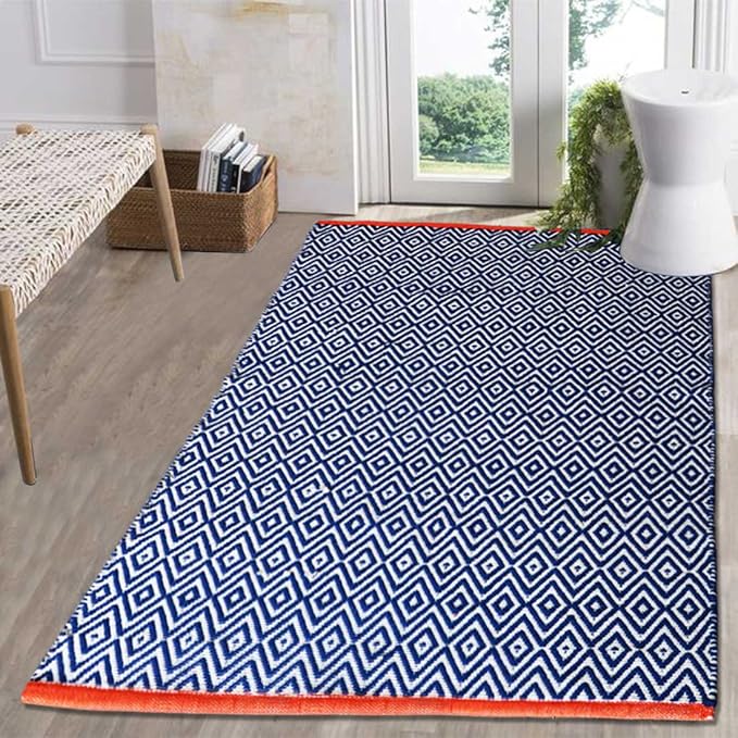 The Home Talk Rectangular Handmade Cotton Contemporary Carpets with Fringes Area Rugs