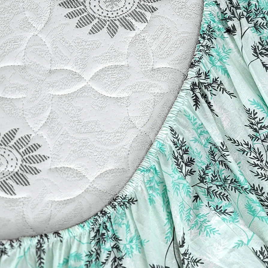 Divine Casa 144 TC 100% Cotton Floral Print Elastic Fitted Bedsheets Double Bed Ultrasoft Queen Size Elastic Fitted Bedsheets Colour Yucca