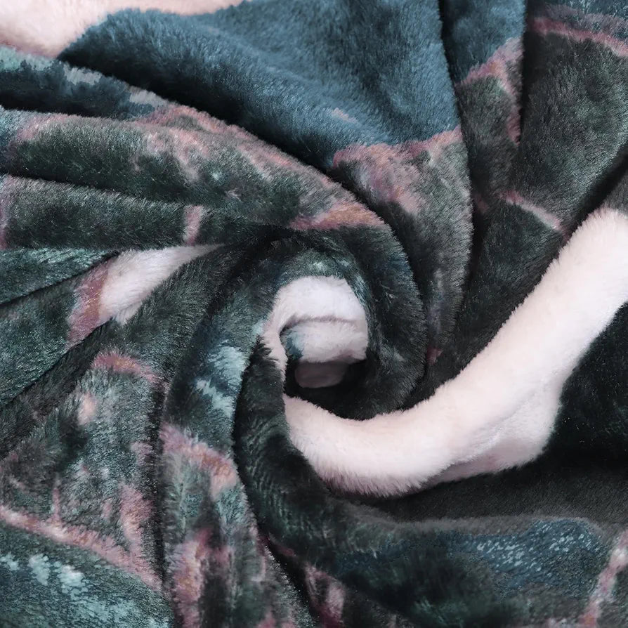 Cloth Fusion 190 TC Warm Winter Bedsheet for Double Bed King Size with 2 Pillow Covers Honeycomb