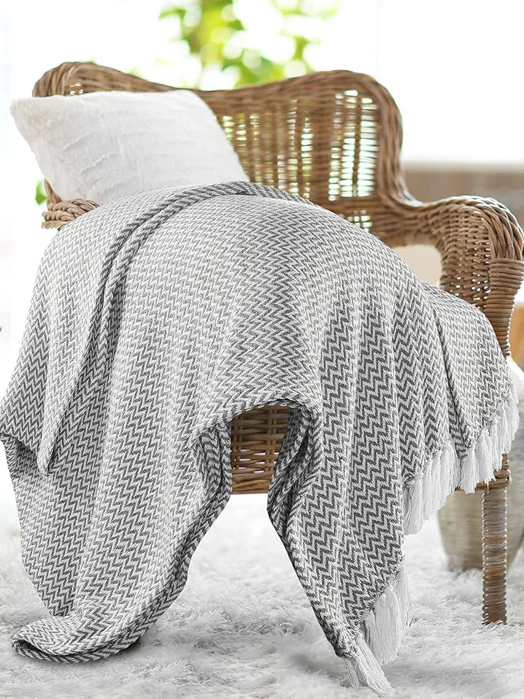 Sashaa World Chevron Throw Blanket Handwoven with Fringes Colour Grey