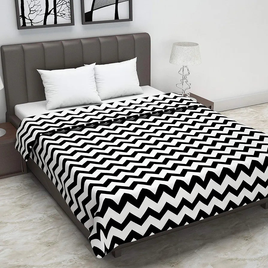 Divine Casa 120 GSM Microfiber Double Dohar Soft & Lightweight Throw Blanket Zig-Zag Pattern Colour Anthracite