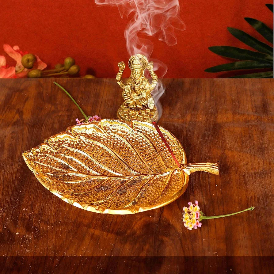 Pure Source India Leaf Design Aluminum Agarbatti Stand/Incense Holder Gold