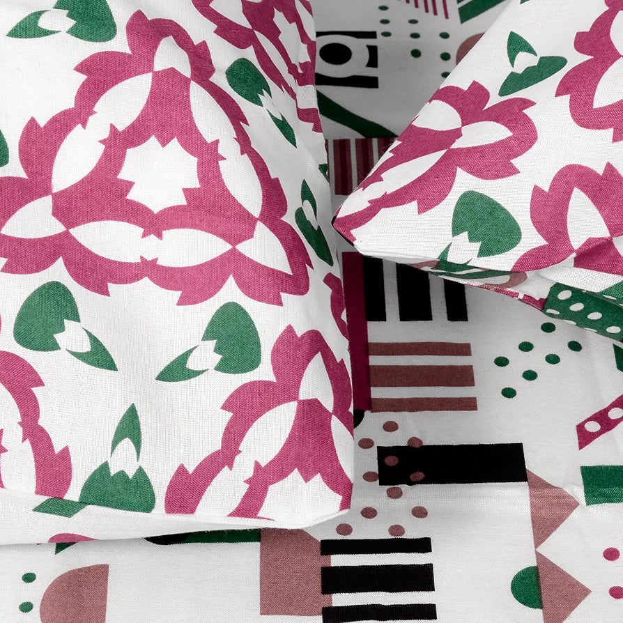 Divine Casa 144 TC Super Soft Cotton Bedsheet for Double Bed  144 Thread Count Abstract Colour Pink & White