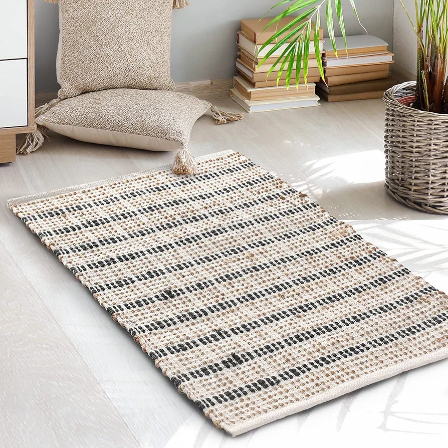 Sashaa World Jute and Cotton Braided Natural Rug  Colour Natural and Black