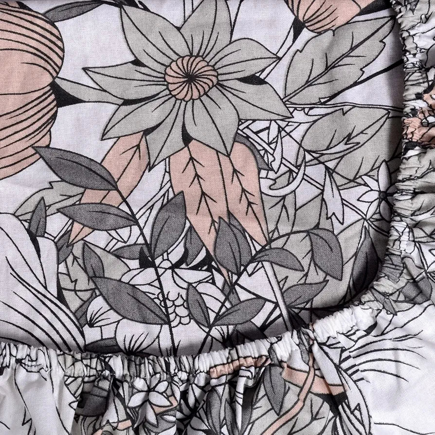 Divine Casa Cotton Classic Floral Bedsheet for Double Bed Elastic Fitted with 2 Pillow Covers  Griffin 144 Tc Colour Peach Nectar