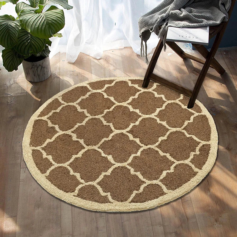 The Home Talk Tufted Round Wool Carpet for Living Room Bed Room Hall 4 Feet Diameter Brown Quatrefoil