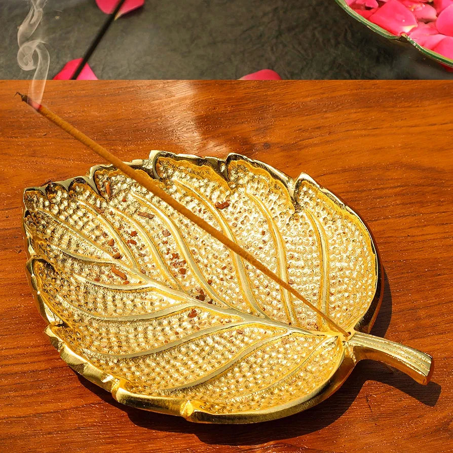 Pure Source India Leaf Design Aluminum Agarbatti Stand/Incense Holder Gold