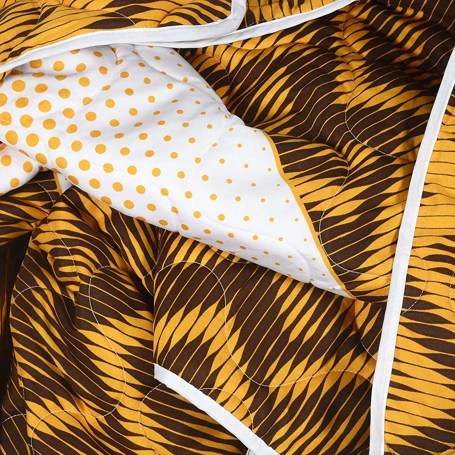 Divine Casa 120 GSM Microfiber Single Bed Comforter Soft & Lightweight Reversible AC Blanket Colour Orange Chevron