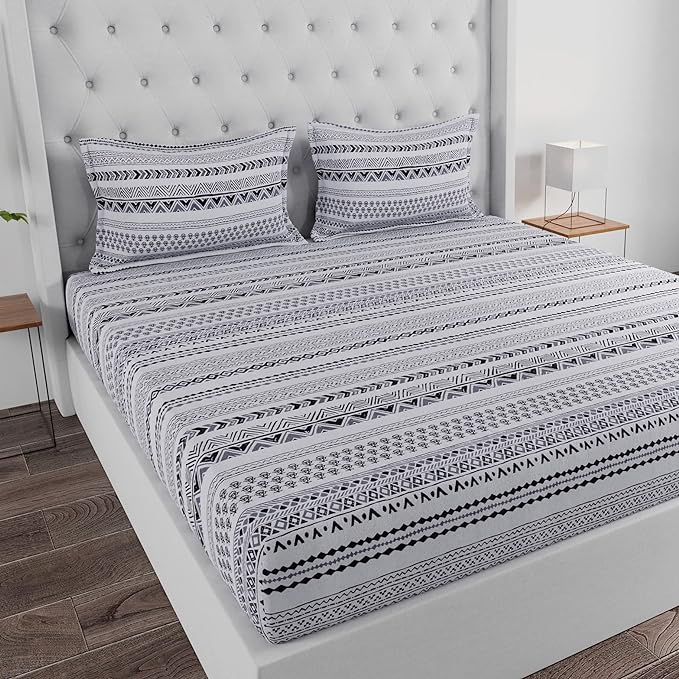 Huesland by Ahmedabad Cotton 144 TC Cotton King Size Bedsheet with 2 Pillow Covers | White and Black