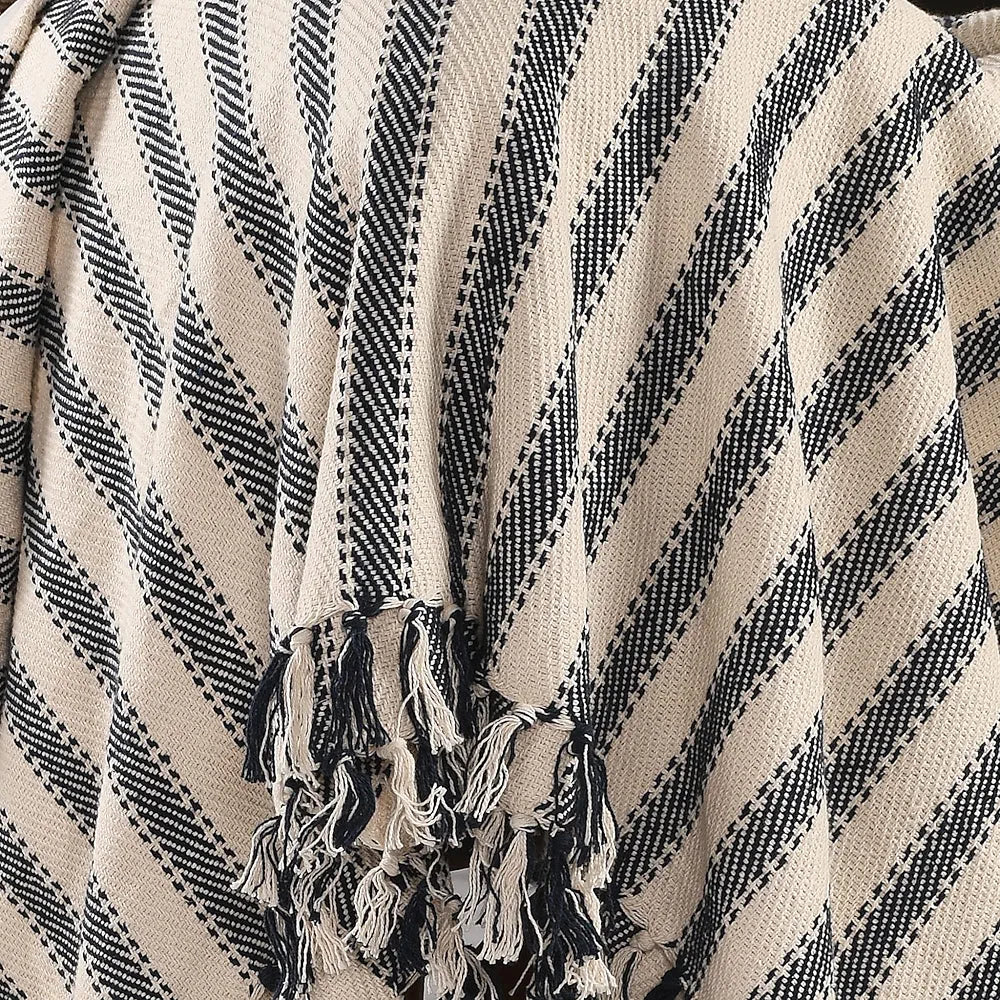 Sashaa World Striped Sofa Throw Medium with Tasselled Edges Colour Navy Striped