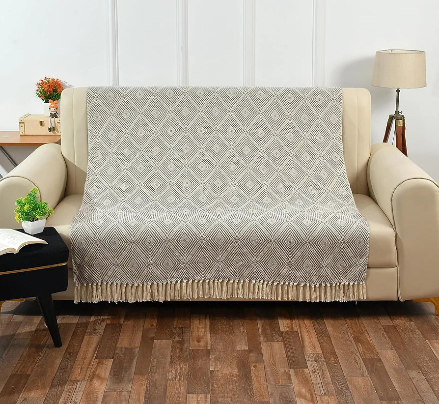 Sashaa World Diamond Weave Comfort Throw Colour Grey and natural