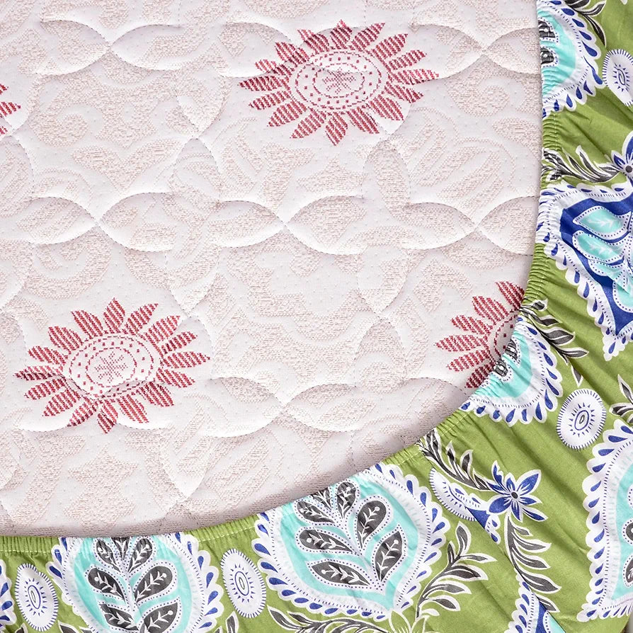 Divine Casa 100% Cotton 144 TC Fitted Printed Bedsheet for King Bed Soft-Touch Skin-Friendly Bedsheet Colour Apple Green