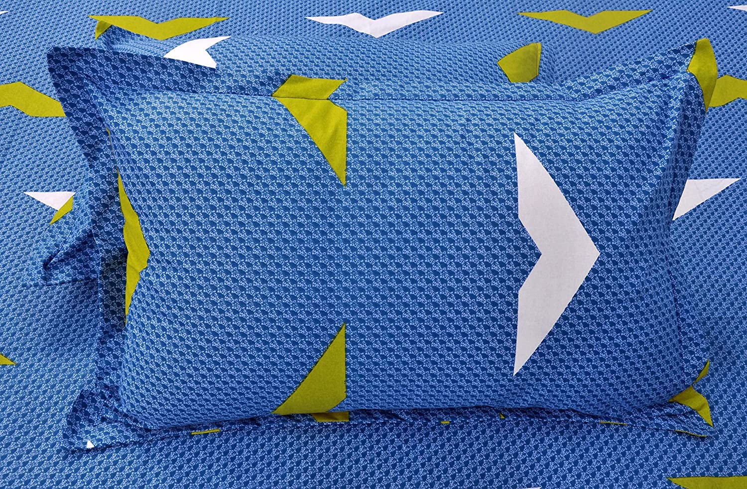 Huesland by Ahmedabad Cotton 144 TC Cotton King Size Bedsheet with 2 Pillow Covers | Blue, White & Green