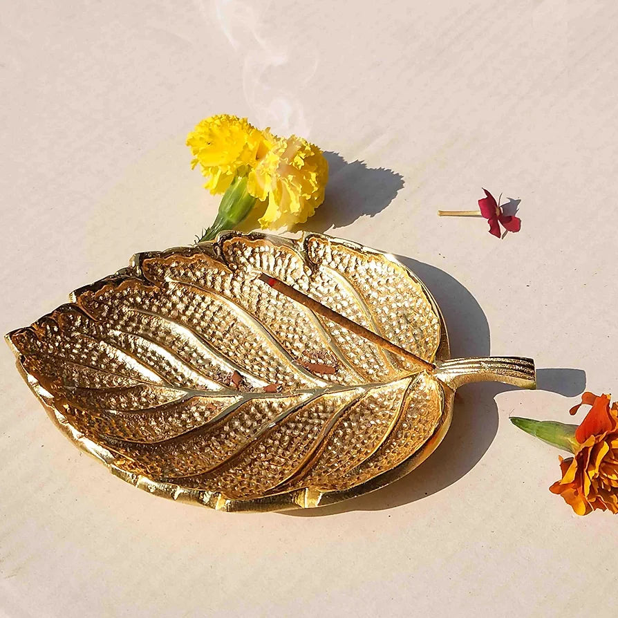 Pure Source India Leaf Design Aluminum Agarbatti Stand/Incense Holder Gold